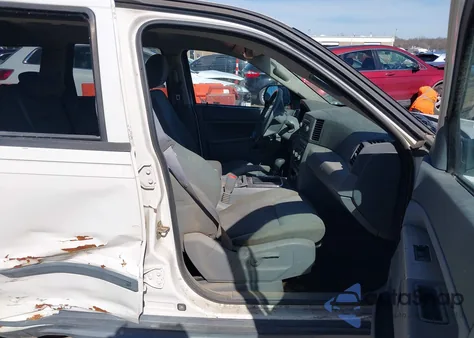 2007 Jeep Grand Cherokee Laredo z USA, uszkodzony, nr VIN 1J8HS48P17C595402